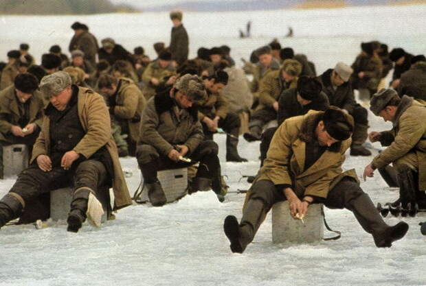 Зимняя рыбалка в СССР.