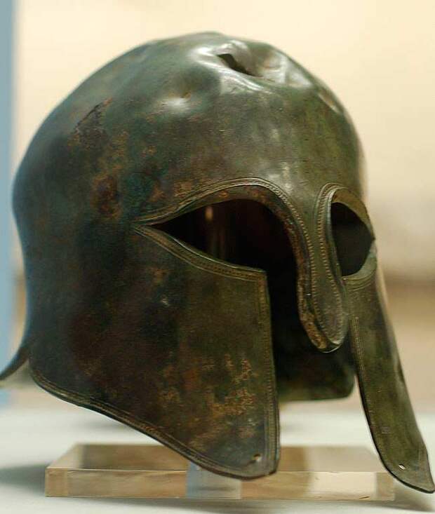 Спартанский шлем