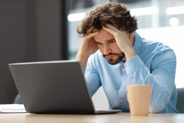 Большинство россиян стыдятся перерывов на работе, особенно на удаленке