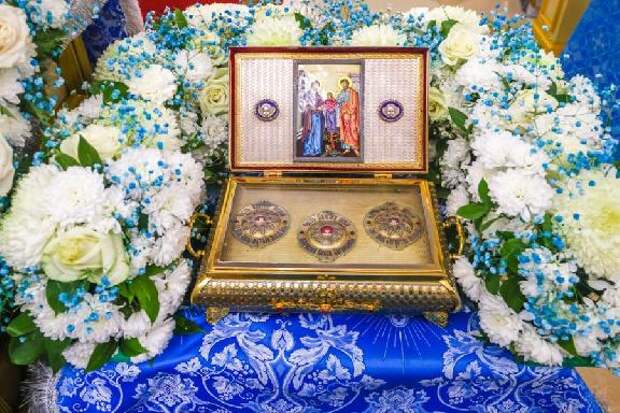 В Тамбове состоялись проводы ковчега с частицей Пояса Пресвятой Богородицы