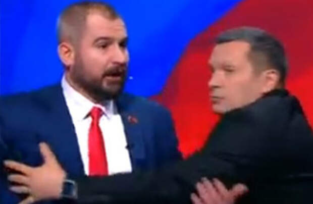 Заключительные дебаты закончились потасовкой (видео)