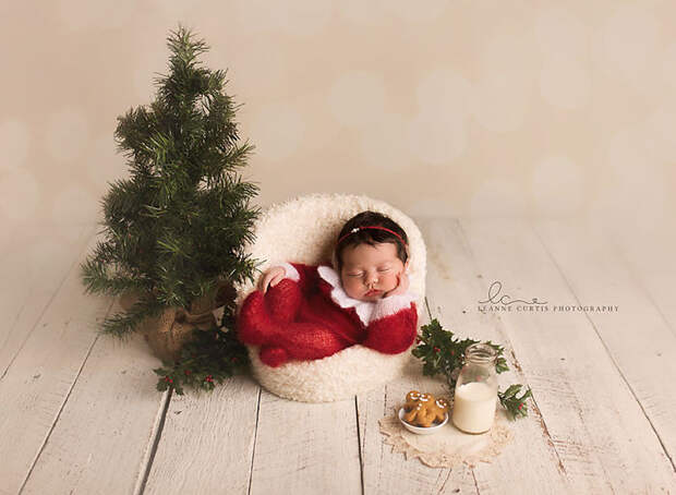 Newborn Baby Christmas Photoshoot