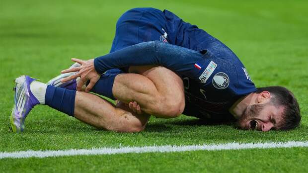 Хвича получил травму в первом тайме матча с «Ньюкаслом». Игрок не смог самостоятельно покинуть поле