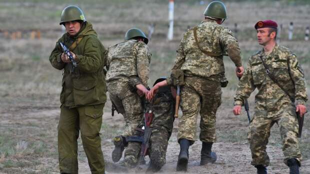 Украинские силовики 38 раз нарушили перемирие в Донбассе Украинские силовики 38 раз нарушили перемирие в Донбассе