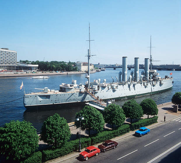 Легендарный крейсер "Аврора" в Ленинграде, 1981 год