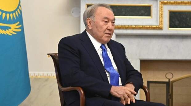 Двух зятьев Назарбаева лишили высоких постов