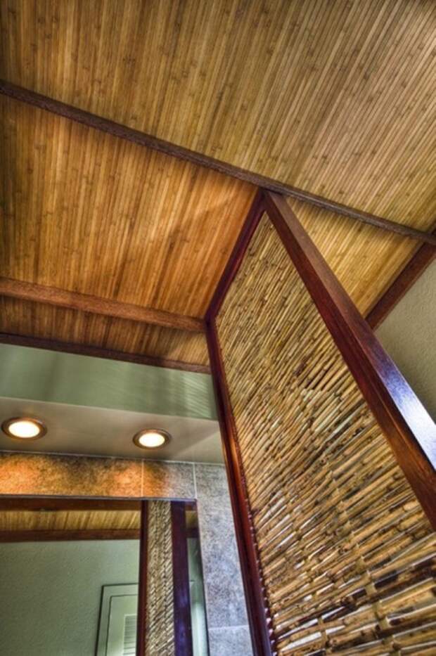 Особую атмосферу и уют в помещении поможет создать бамбуковый декор. 