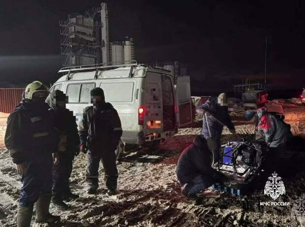 Татарстан коткаручылары басуда карда батып калган электрчылар бригадасын эзләп тапкан