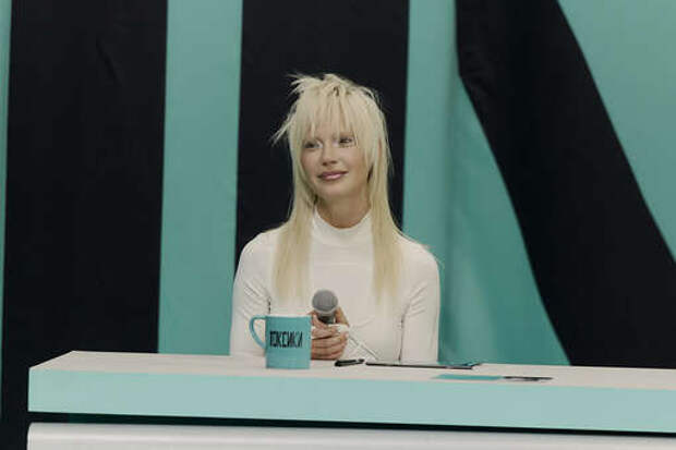 Певица Глюкоза выразила готовность помириться с Фадеевым