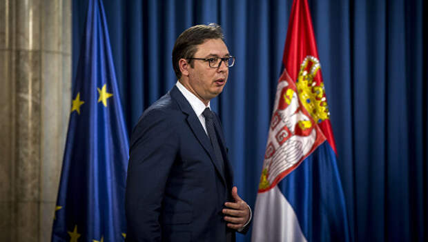 Президент Сербии Александр Вучич во время пресс-конференции в Белграде