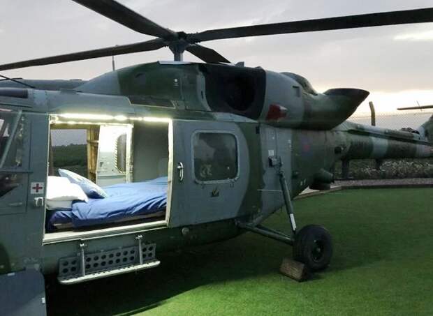 На преобразование вертолета Westland Lynx XZ262 в гостиничный номер ушло 6 месяцев и 30 тысяч долларов. | Фото: warhistoryonline.com.
