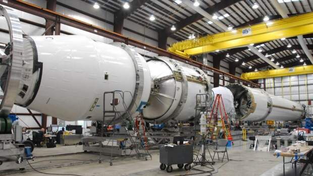 Ракета SpaceX взорвалась во время испытательного полета Ракета SpaceX взорвалась во время испытательного полета
