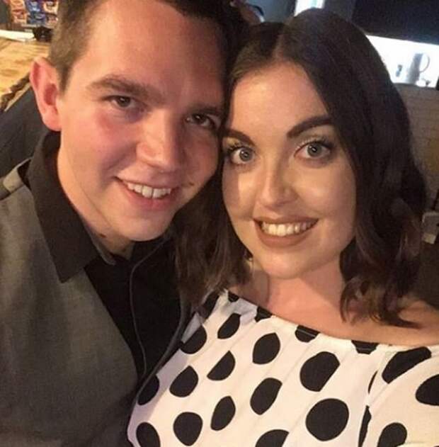 Супруги усыновили сначала одного ребенка одной биологической матери, потом второго. Однако от третьего ребенка горе-мамаши они отказались