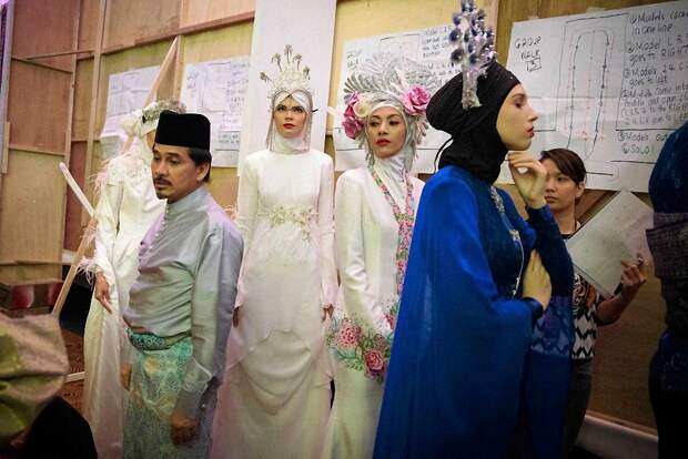 Исламская мода и Miss World Muslimah Исламская мода и Miss World Muslimah