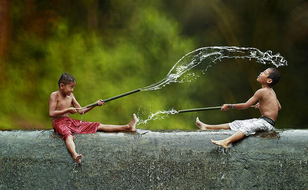 Ежедневная жизнь Индонезийской  деревни: вода, джунги,  дети, настоящее счастье<span></span>
