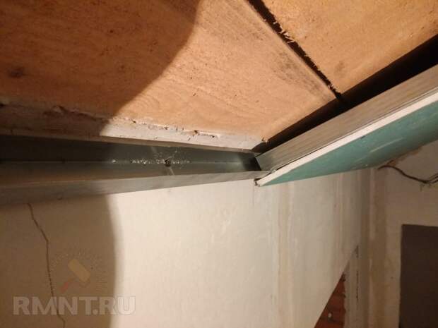 Потолок из гипсокартона своими руками. Монтаж основания для комбинированного потолка