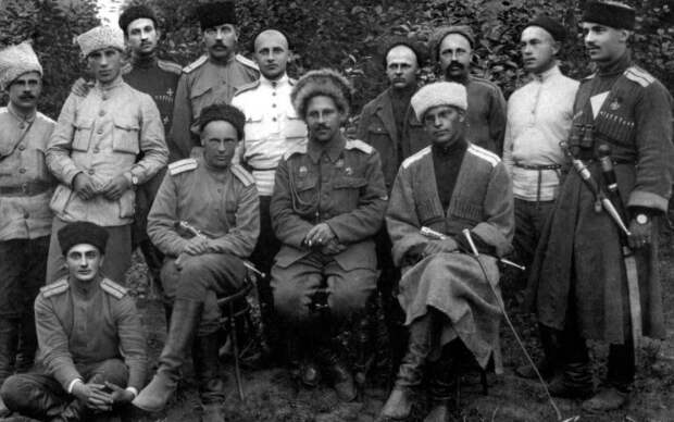 20 ретро фотографий командующих и офицеров Белого движения