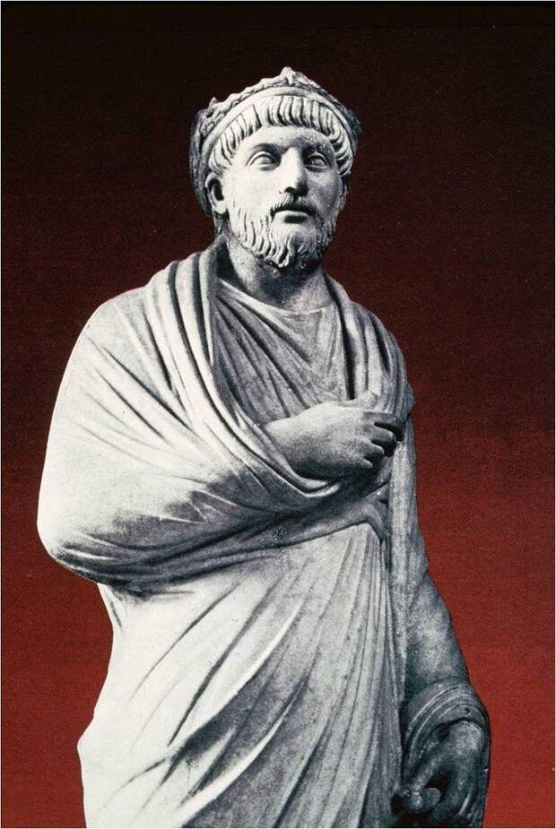 Мраморная статуя Юлиана II, IV в. н.э. 