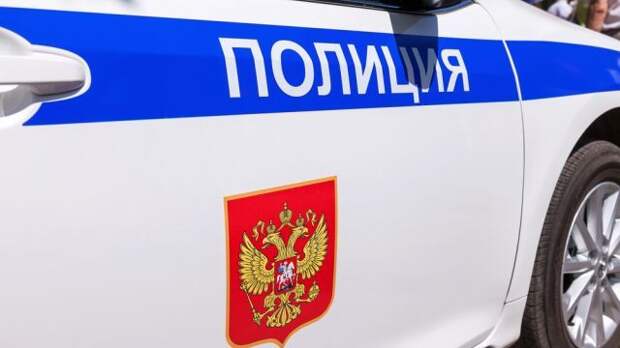 Преступники с топорами ворвались в салон связи в Москве