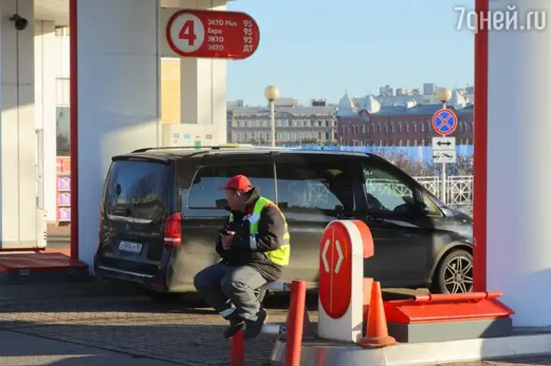 Склады забиты: эксперт рассказал, что будет с ценами на бензин