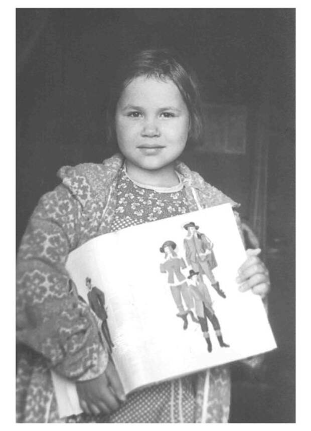 Саша Путря прожила всего 11 лет, но создала множество рисунков. Саша Путря прожила всего 11 лет, но создала множество рисунков.