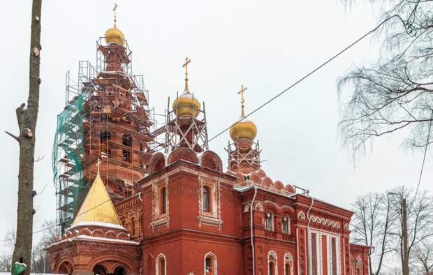 Храм Живоначальной Троицы при бывшем приюте Бахрушиных, Москва