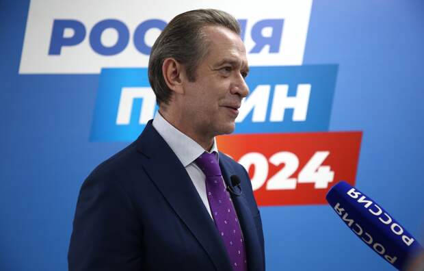 Известный артист Владимир Машков встретился с представителями общественности в Твери