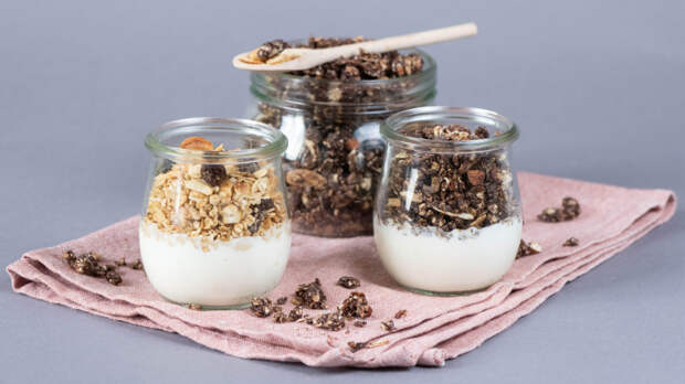 Недоеденные йогурты в холодильнике оказались признаком деменции у женщины