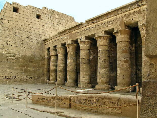 Храм Рамсеса III... Египет.