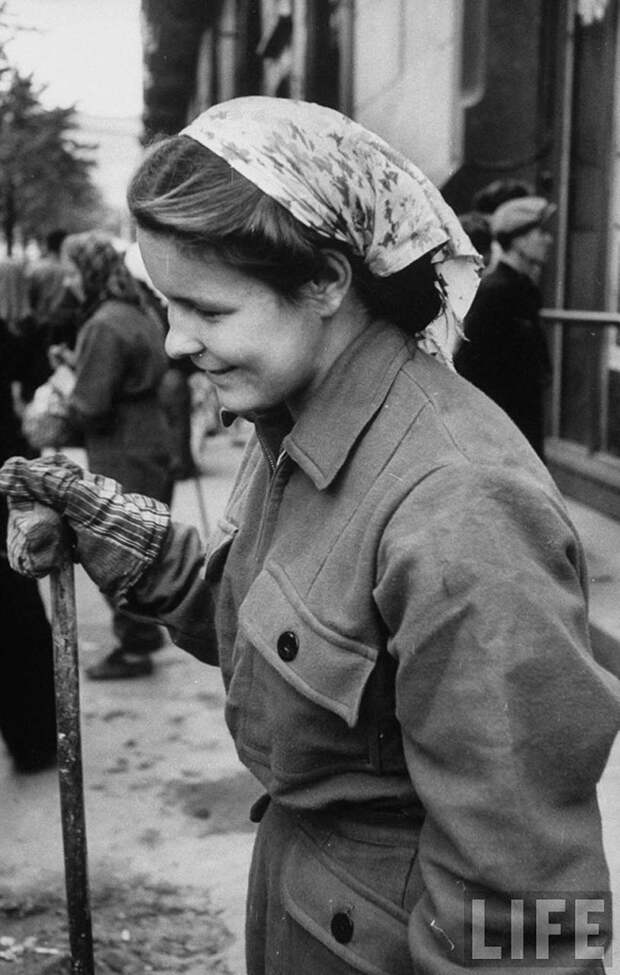 ByLarsen04 Москвички в 1956 году