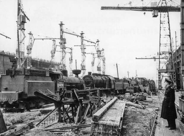 Все, кто интересуется историей отечественного флота, знают, что значили для него Николаевские верфи.-28
