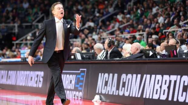 Rick Pitino coaching Iona