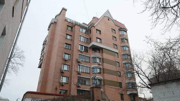 «Я бы не стала делать тайну»: Лариса Долина могла уехать из России после переезда