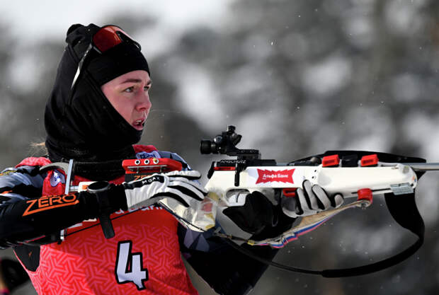 Ошибка соперницы лишила Томшину бронзы на чемпионате России по биатлону