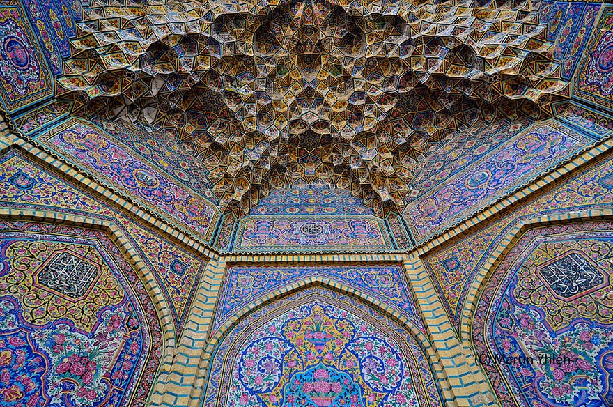 MosqueCeilings18 Чарующие и гипнотизирующие своды мечетей