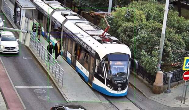 Система видеокамер на светофорах в Москве ускоряет движение трамваем