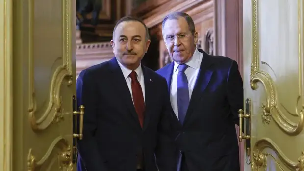 Чавушоглу: в ходе встречи с Лавровым приняты «определённые решения» по прекращению огня на Украине