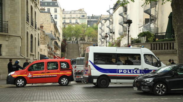 Неизвестный угрожает взрывом в иранском консульстве в Париже