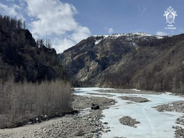 В Бурятии нашли живыми трех туристов, попавших под лавину в горах