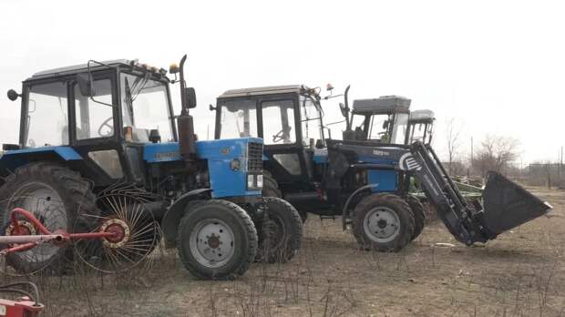 Астраханский агропром ищет трактористов на зарплату до 130 тысяч рублей