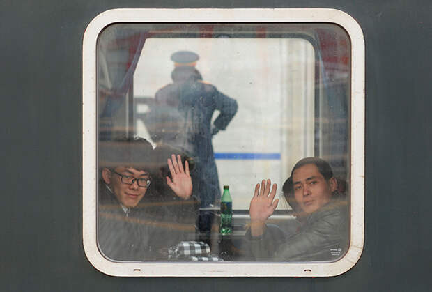 Пассажиры в поезде, Циндао