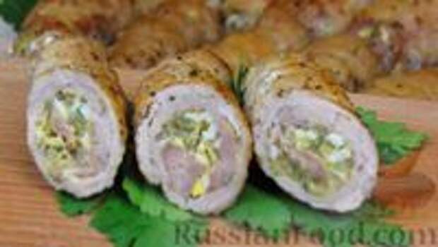 Фото к рецепту: Мясные рулетики с яйцом и луком