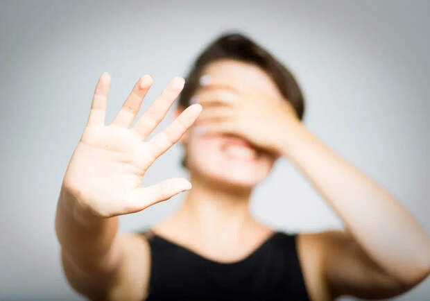 Русские девушки остаются без зубов и с испорченной грудью после операций в Турции