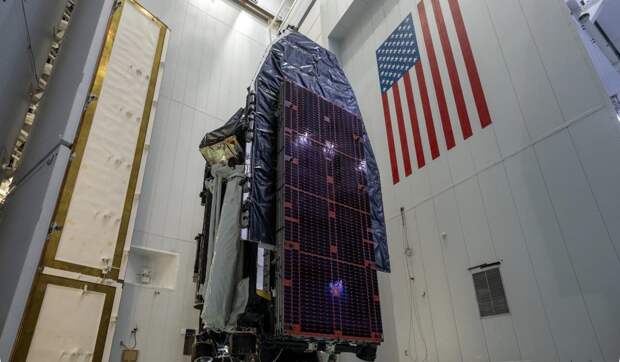 SpaceX опубликовала фото спутника ViaSat‑3 APAC перед запуском на Falcon Heavy