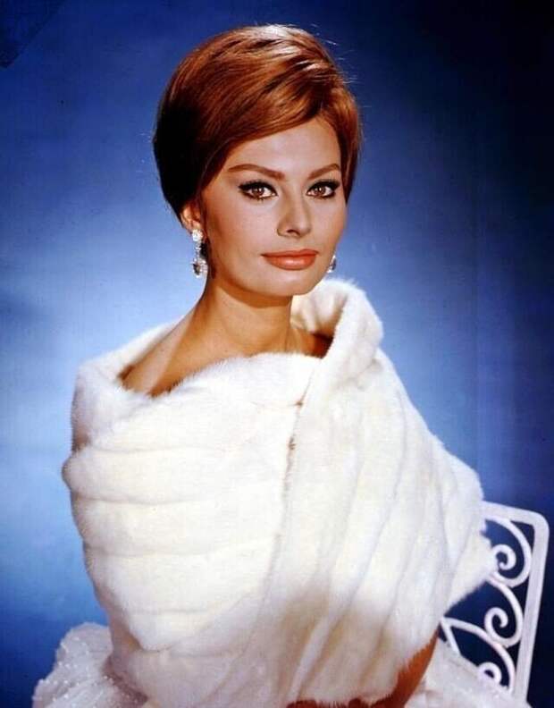 Сногсшибательная Софи Лорен во время съемок фильма "Миллионерша" (1960 г.)