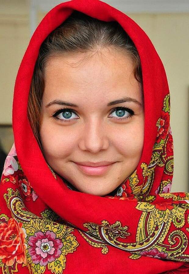 Велика Россия, а отступать некуда!
