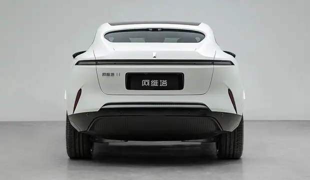 Четырехдверный кроссовер Avatar 011: серийная версия