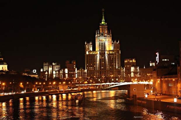 Ночная Москва