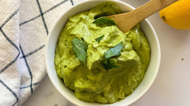 Фисташковый мусс. \ Фото: tastingtable.com. Фисташковый мусс. \ Фото: tastingtable.com.