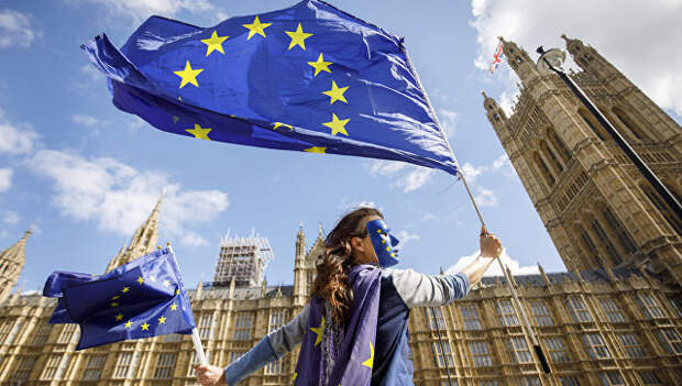 Акция протеста против прекращения членства Великобритании в ЕС у здания парламента в Лондоне. 11 сентября 2017